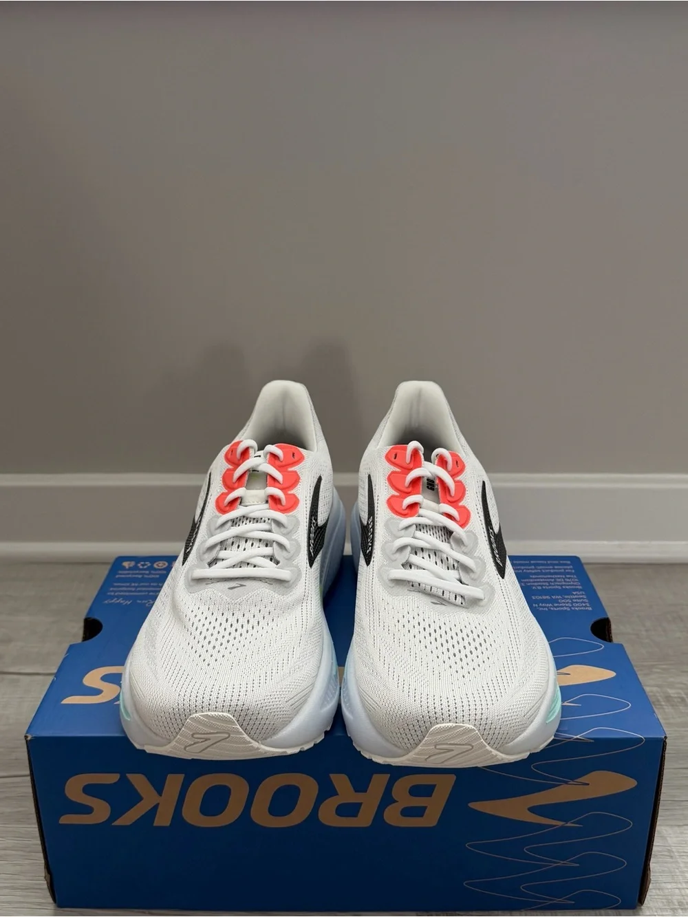 Brooks Ghost 17 “White/Pink Clay/Gecko”